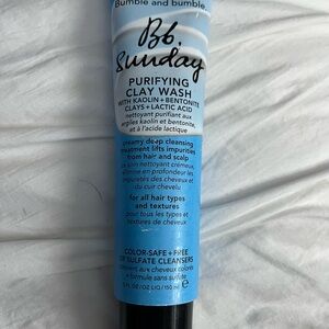 Bumble and bumble Bb. Sunday Purifying Clay Wash - Blue and Black
